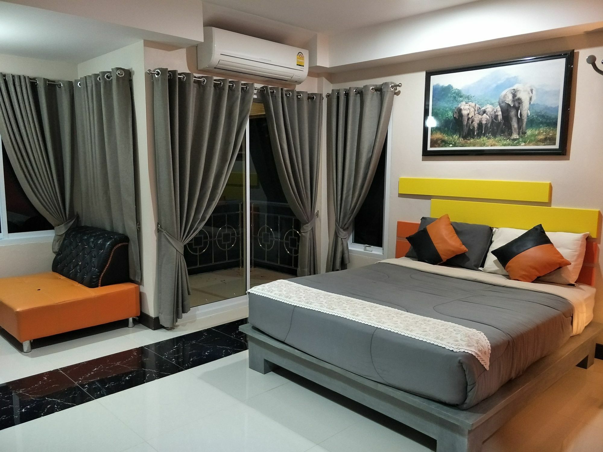 ไรวินทร์ เพลซ Hotel ตรัง ภายนอก รูปภาพ